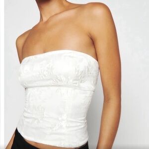 Reformation Giorgio Top in White Floral